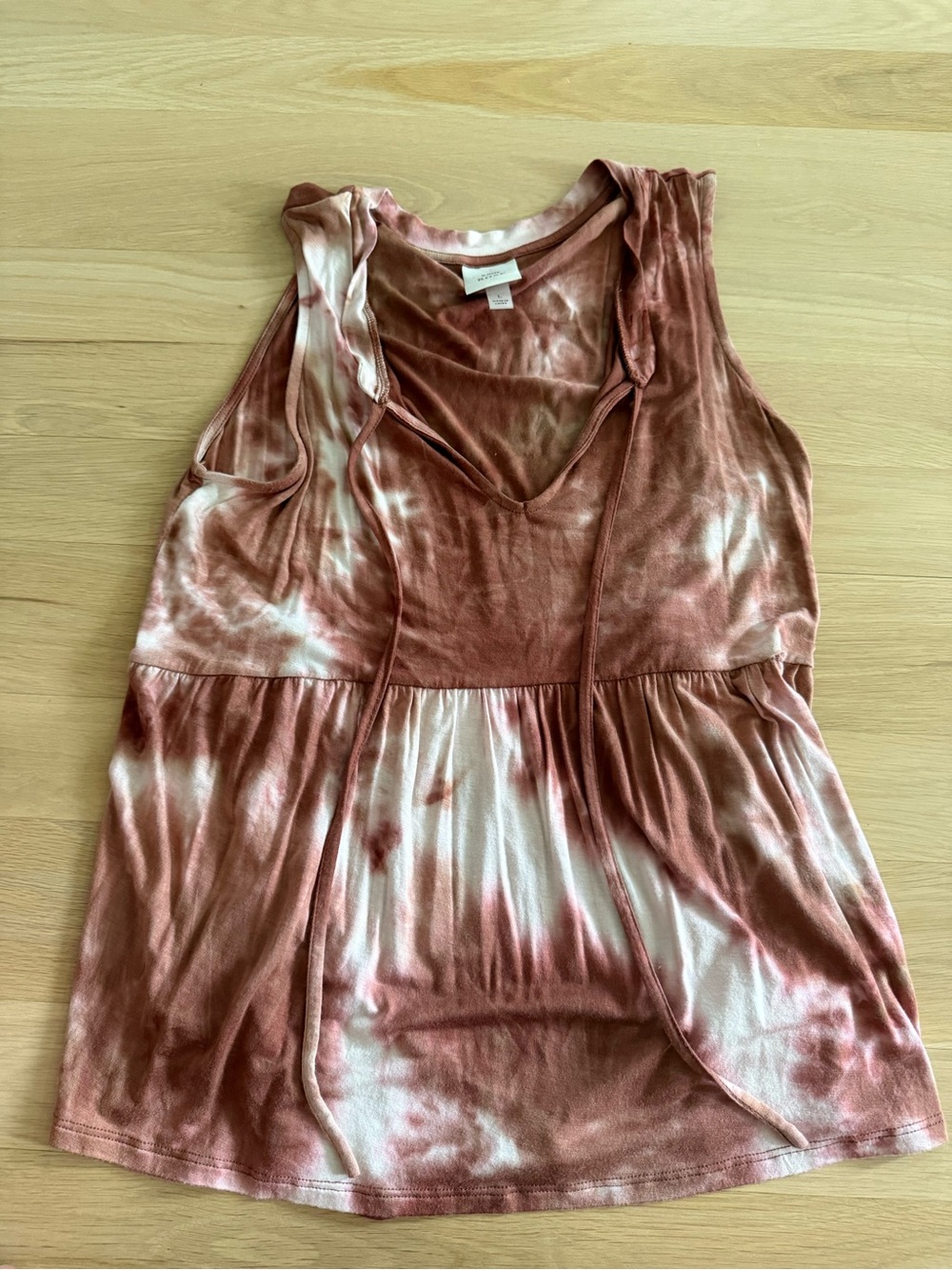 Knox Rose Rust and White Tie-Dye V-Neck Tank
